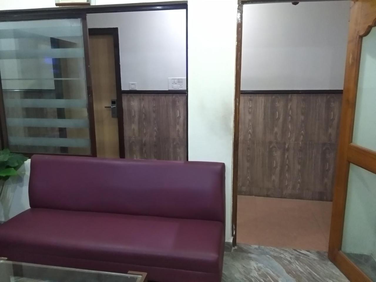 Sai Tirumala Residency Тирупати Экстерьер фото