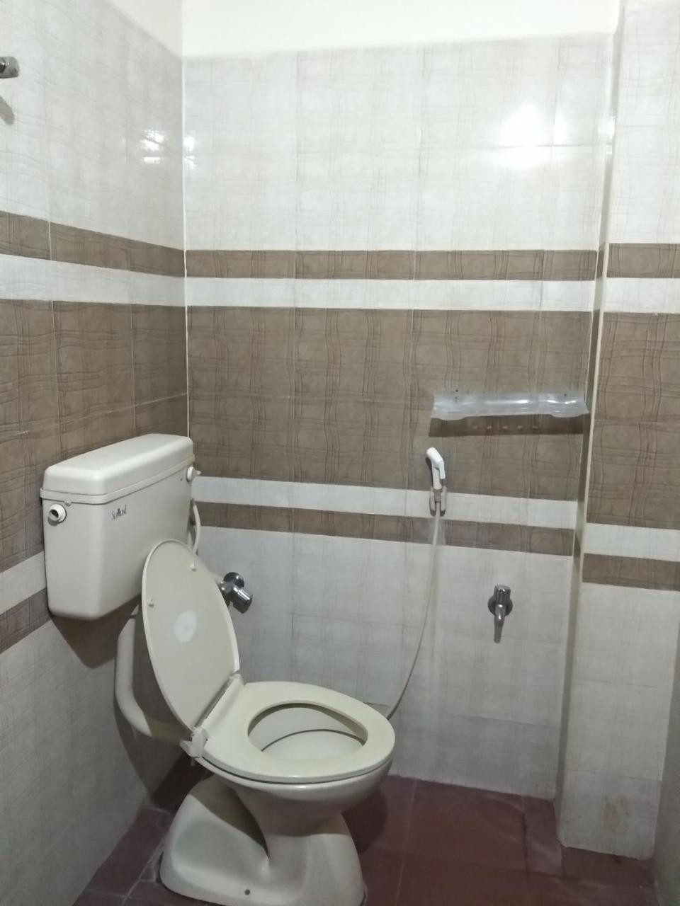 Sai Tirumala Residency Тирупати Экстерьер фото